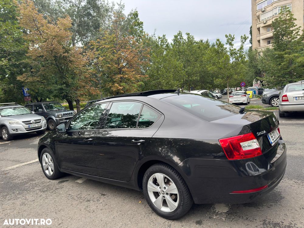 Skoda Octavia 1.6 TDI DSG Ambition - 3