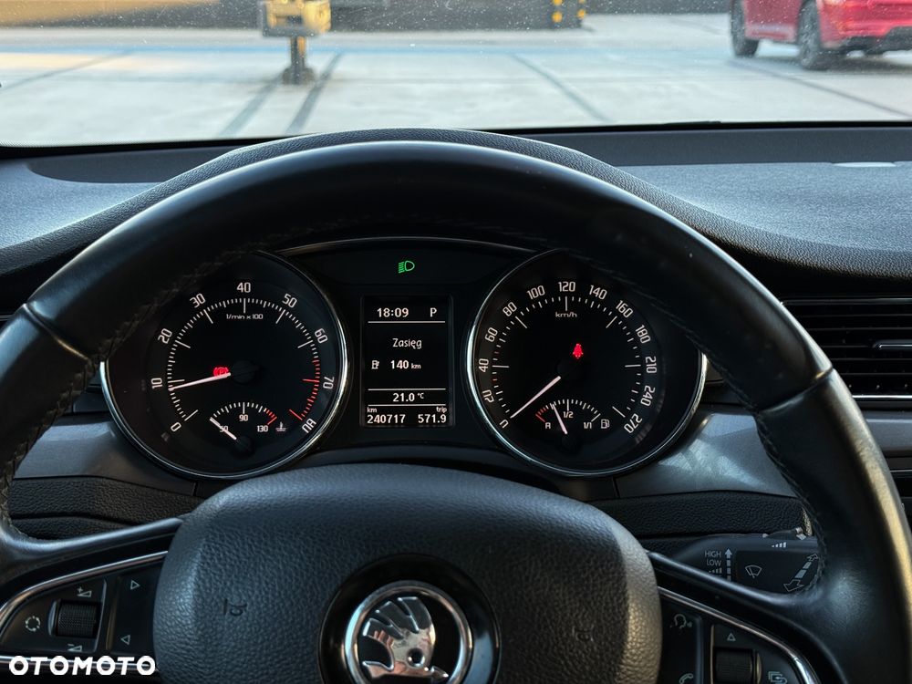 Skoda Superb 1.8 TSI Active DSG - 8