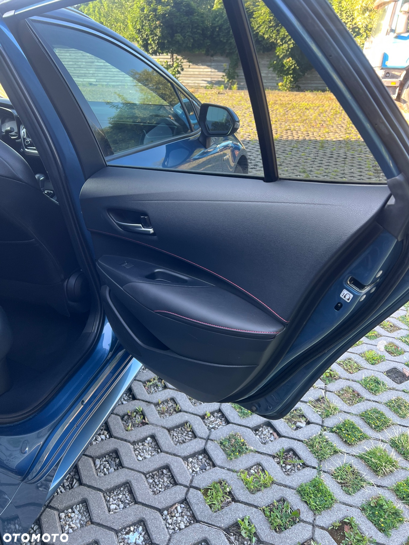 Toyota Corolla 2.0 Hybrid Touring Sports Team Deutschland - 14
