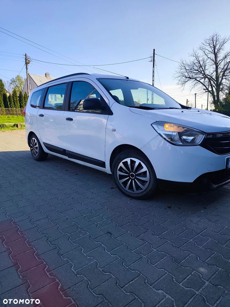 Dacia Lodgy 1.6 SCe Ambiance S&S - 1