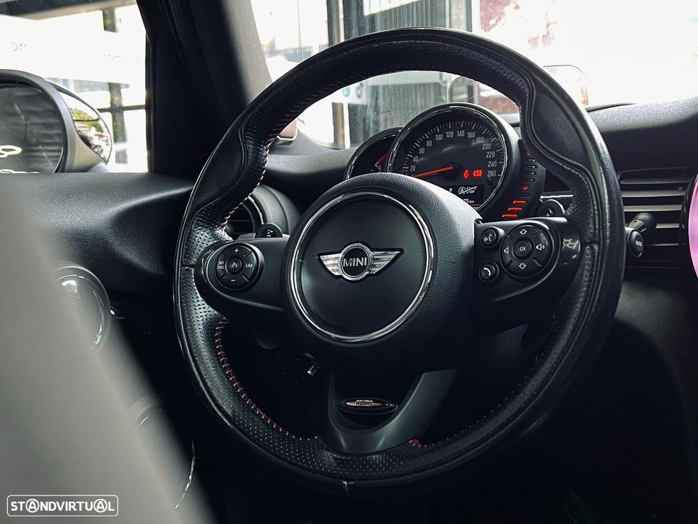 MINI 5 Portas Cooper SD Aut. - 23