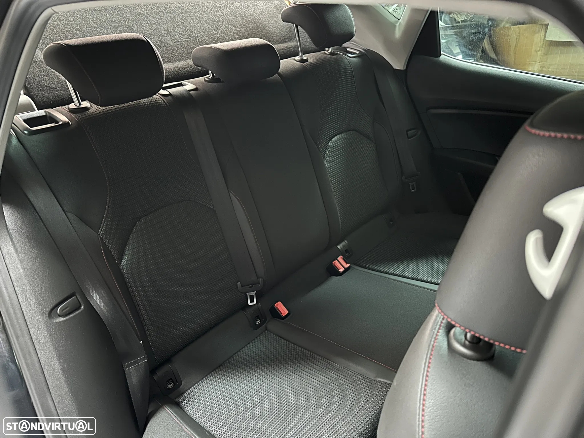 SEAT Leon 2.0 TDI DPF FR - 25