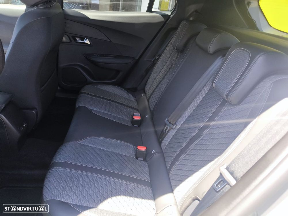 Peugeot 2008 1.2 Hybrid Allure e-DCS6 - 9