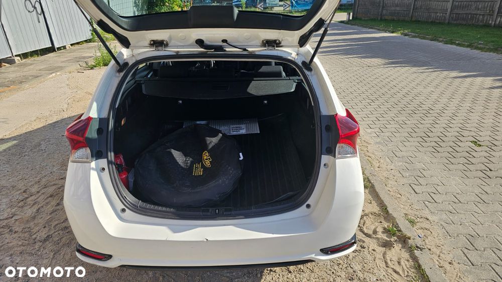 Toyota Auris Hybrid 135 Active - 17
