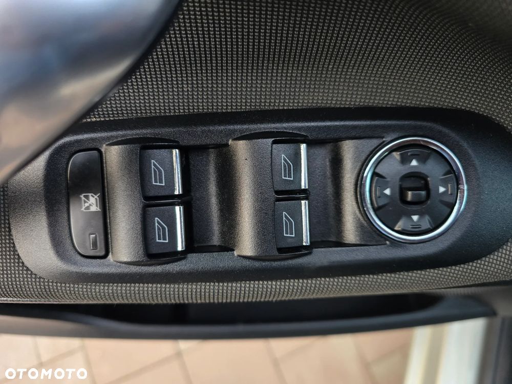 Ford S-Max 2.0 TDCi DPF Business Edition - 25