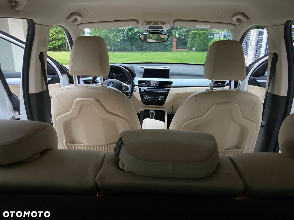 BMW X1 xDrive20i - 8