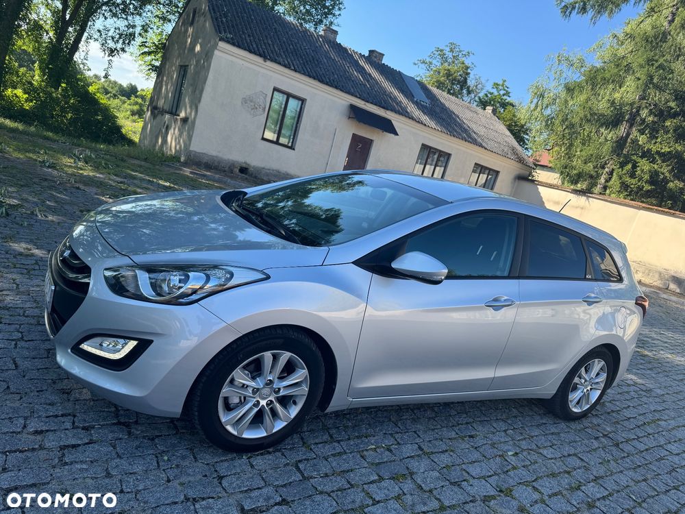 Hyundai i30 1.6 CRDI Trend - 11
