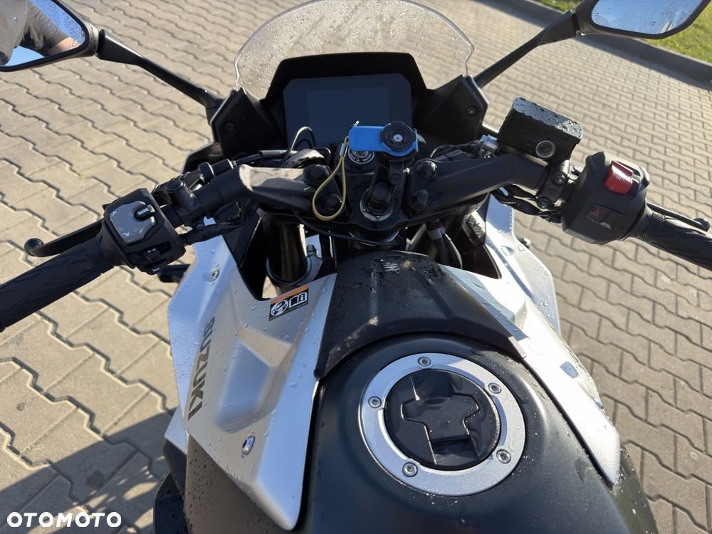 Suzuki GSX - 14