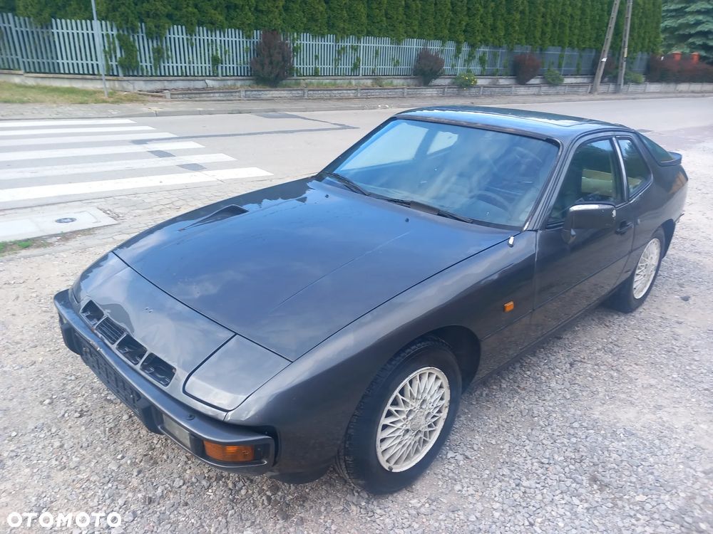 Porsche 924 - 1