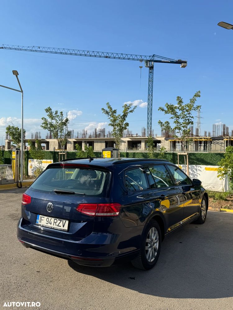 Volkswagen Passat 2.0 TDI SCR DSG Trendline - 6