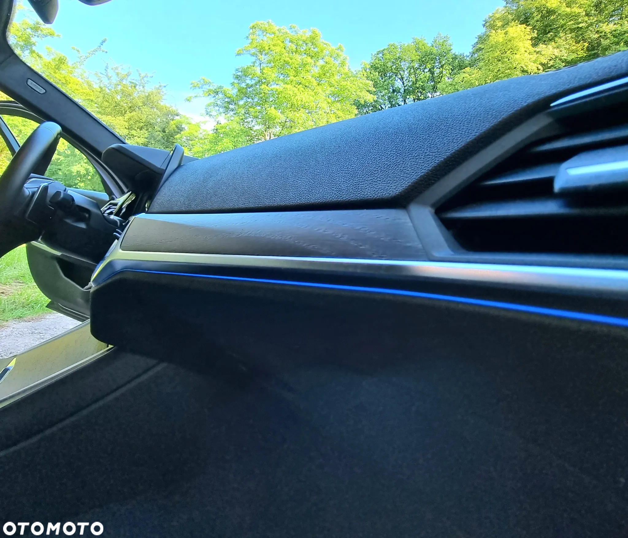 BMW Seria 3 ver-330e-sport-line - 15