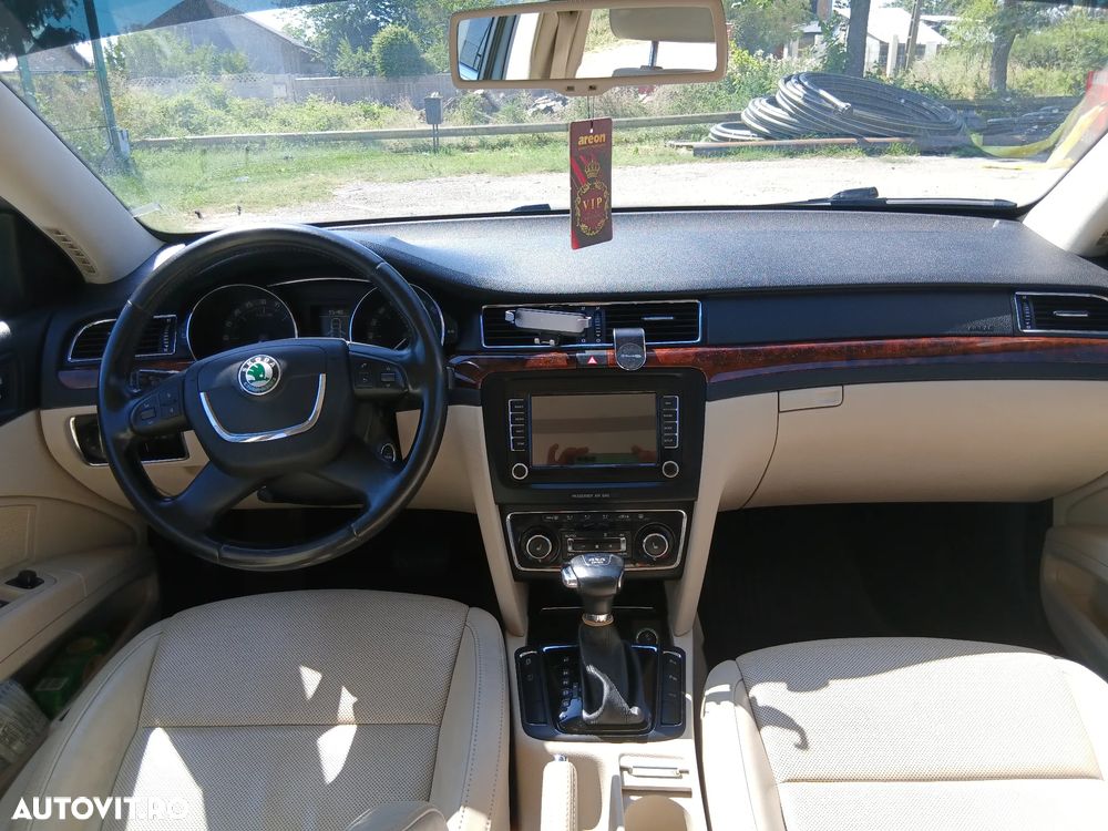 Skoda Superb 2.0 TDI 4X4 DSG Ambition - 11
