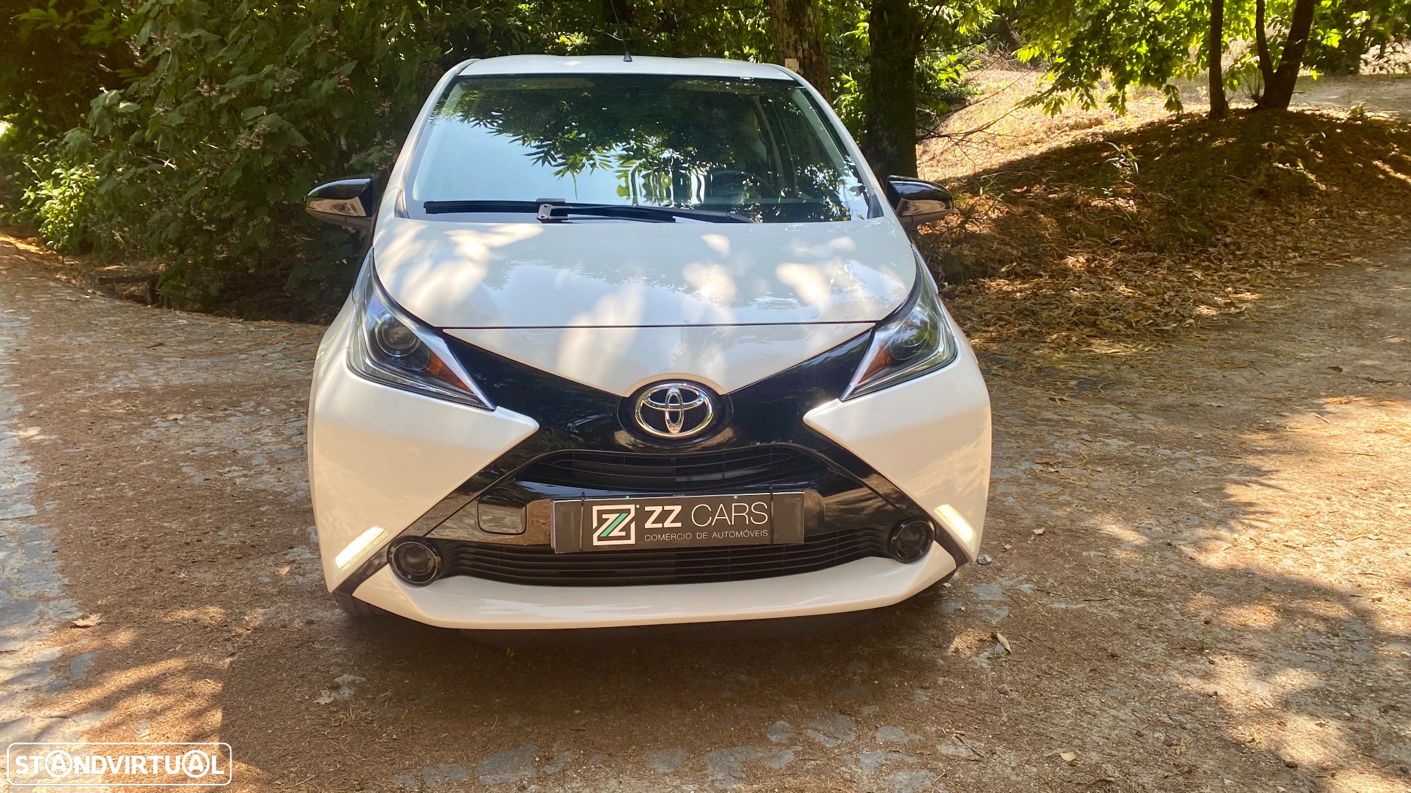Toyota Aygo 1.0 X-Play Plus - 2