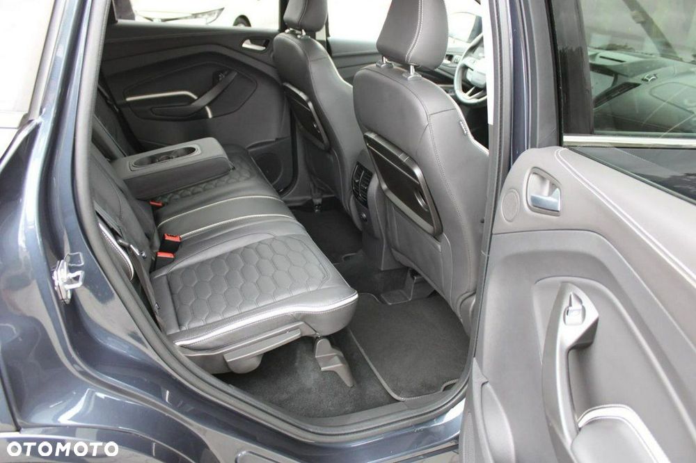 Ford Kuga 1.5 EcoBoost 2x4 Vignale - 35