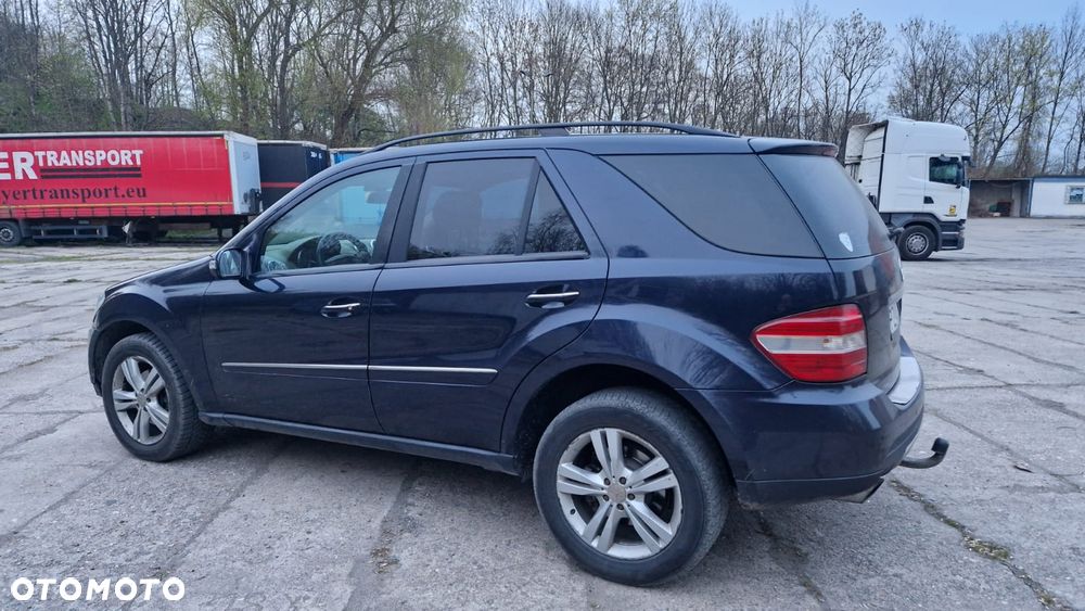 Mercedes-Benz ML - 13