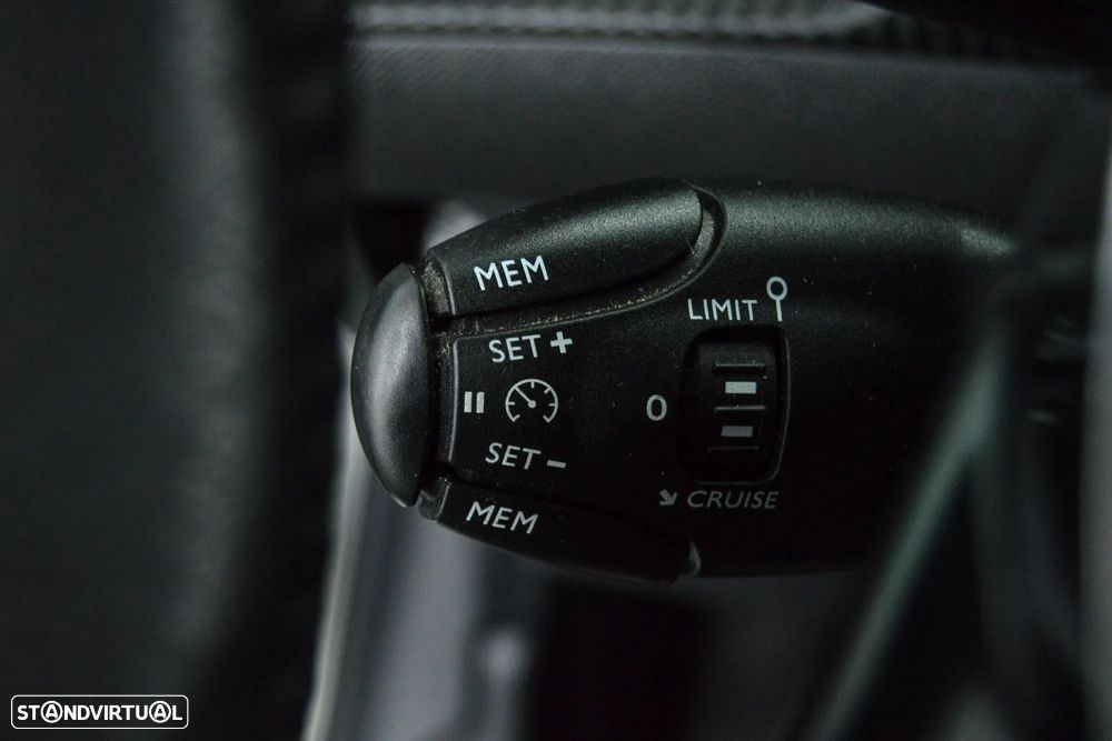 Peugeot e-208 50 kWh Allure Pack - 31