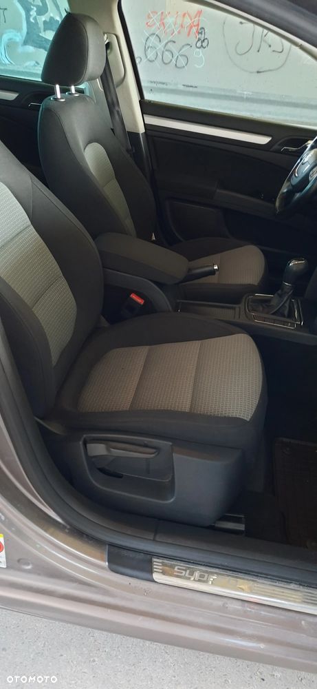 Skoda Superb 2.0 TDI Ambition - 15