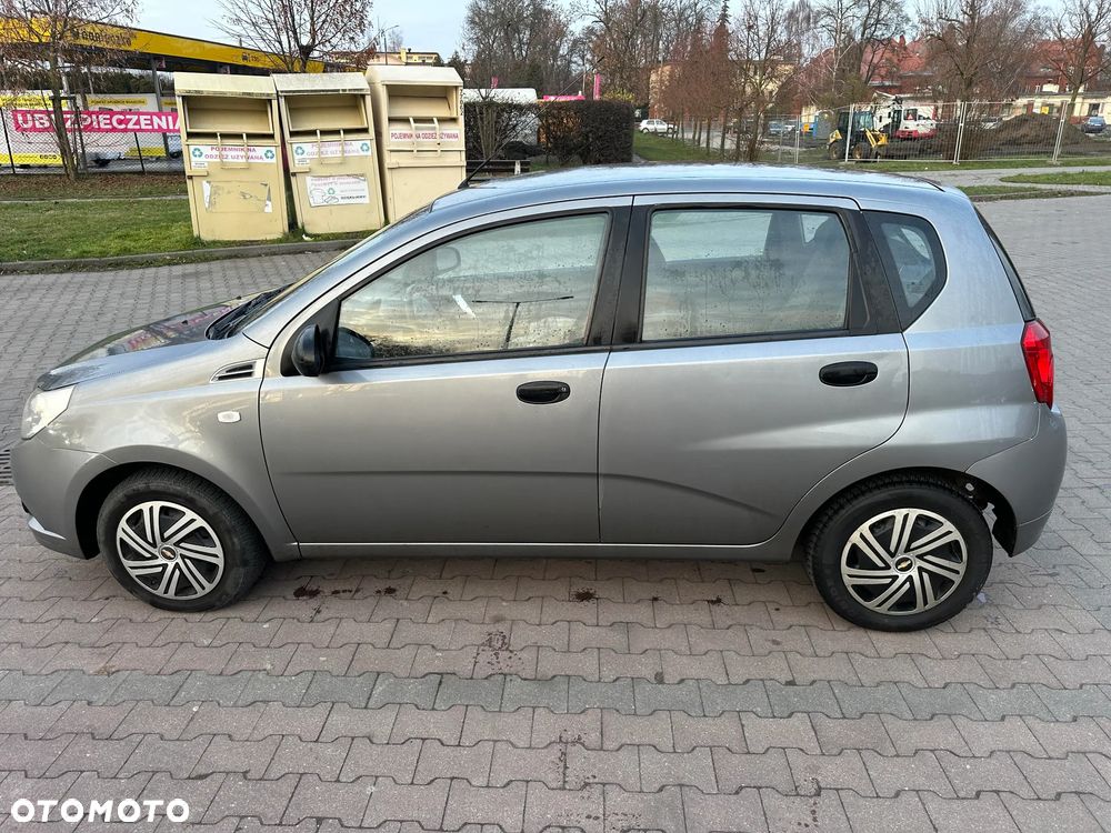 Chevrolet Aveo 1.2 16V Base - 6