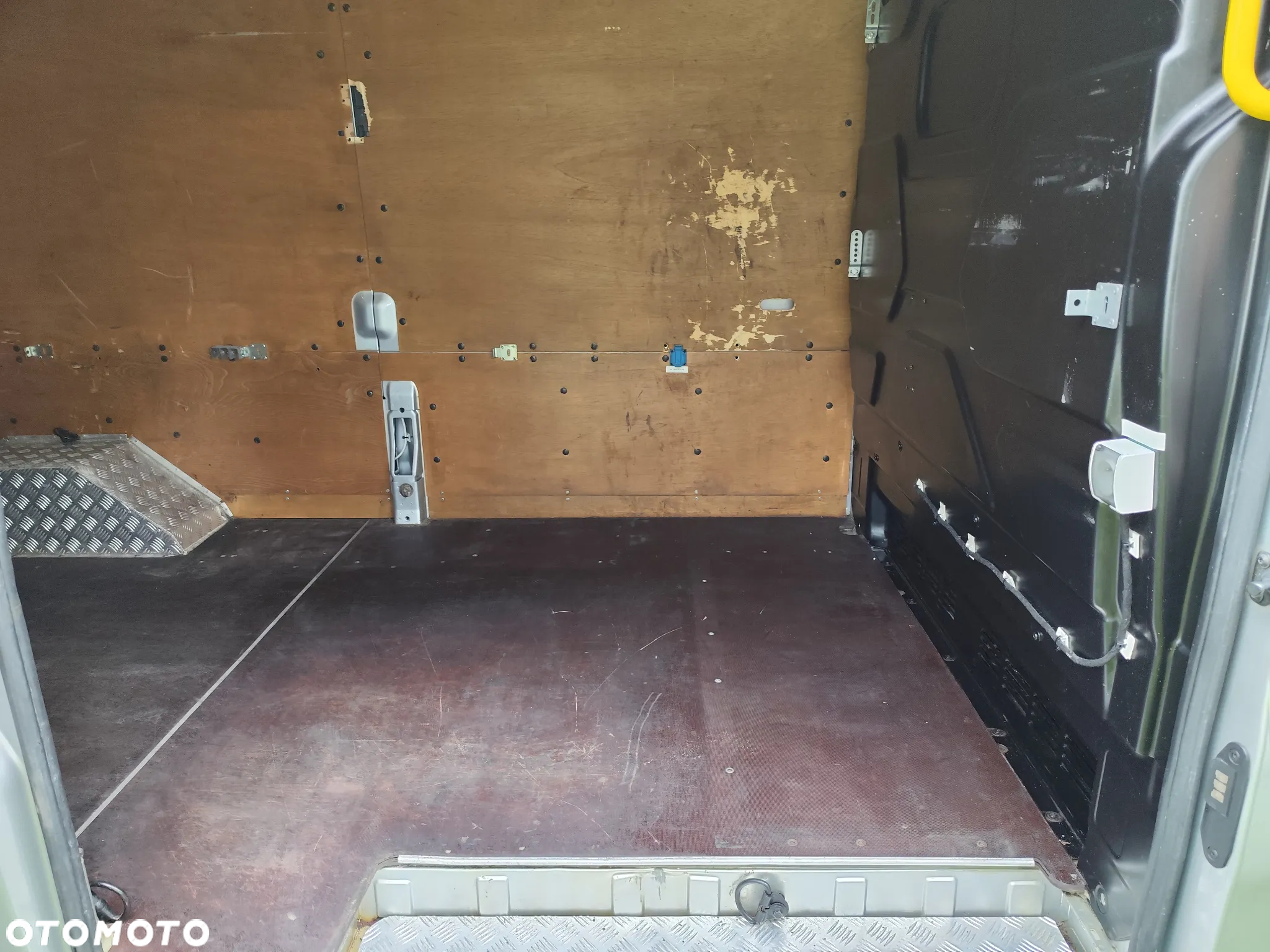 Ford Transit - 12