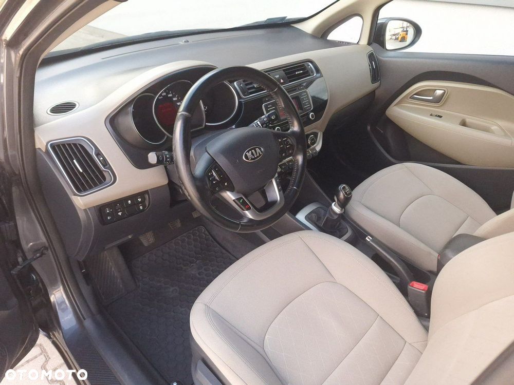 Kia Rio 1.4 XL - 10