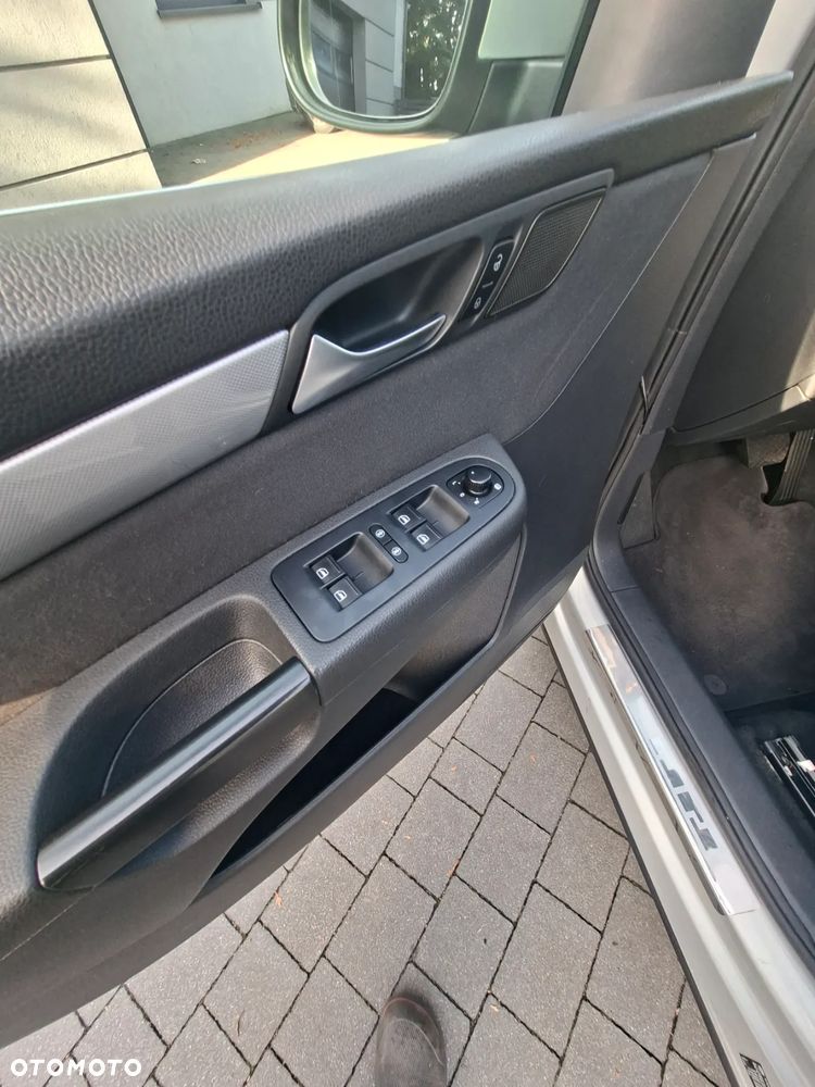 Volkswagen Sharan 2.0 TDI Comfortline DSG - 22