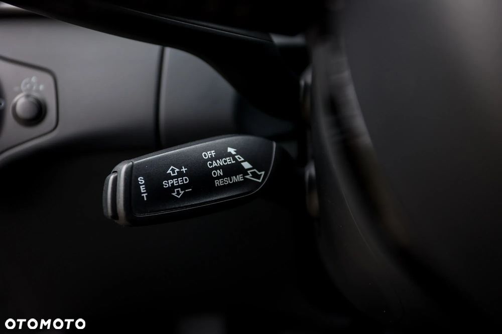 Audi A4 2.0 TDI DPF S line Sportpaket - 27