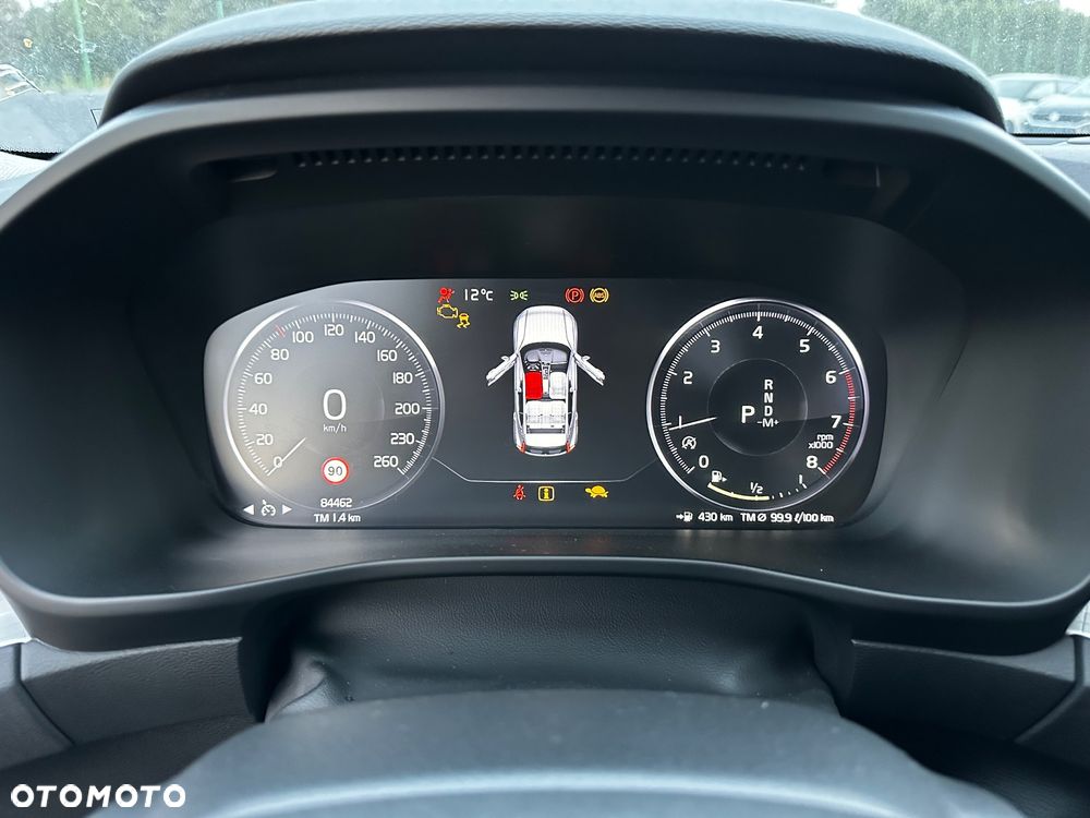 Volvo XC 40 T4 AWD Geartronic Momentum Pro - 23