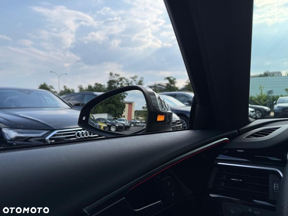 Audi A4 Limousine - 32