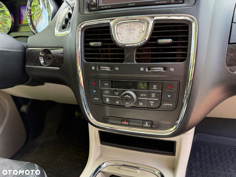 Lancia Voyager 2.8CRD Platinum - 13