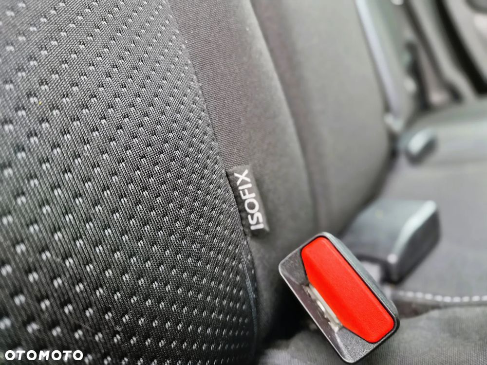 Peugeot 208 - 26