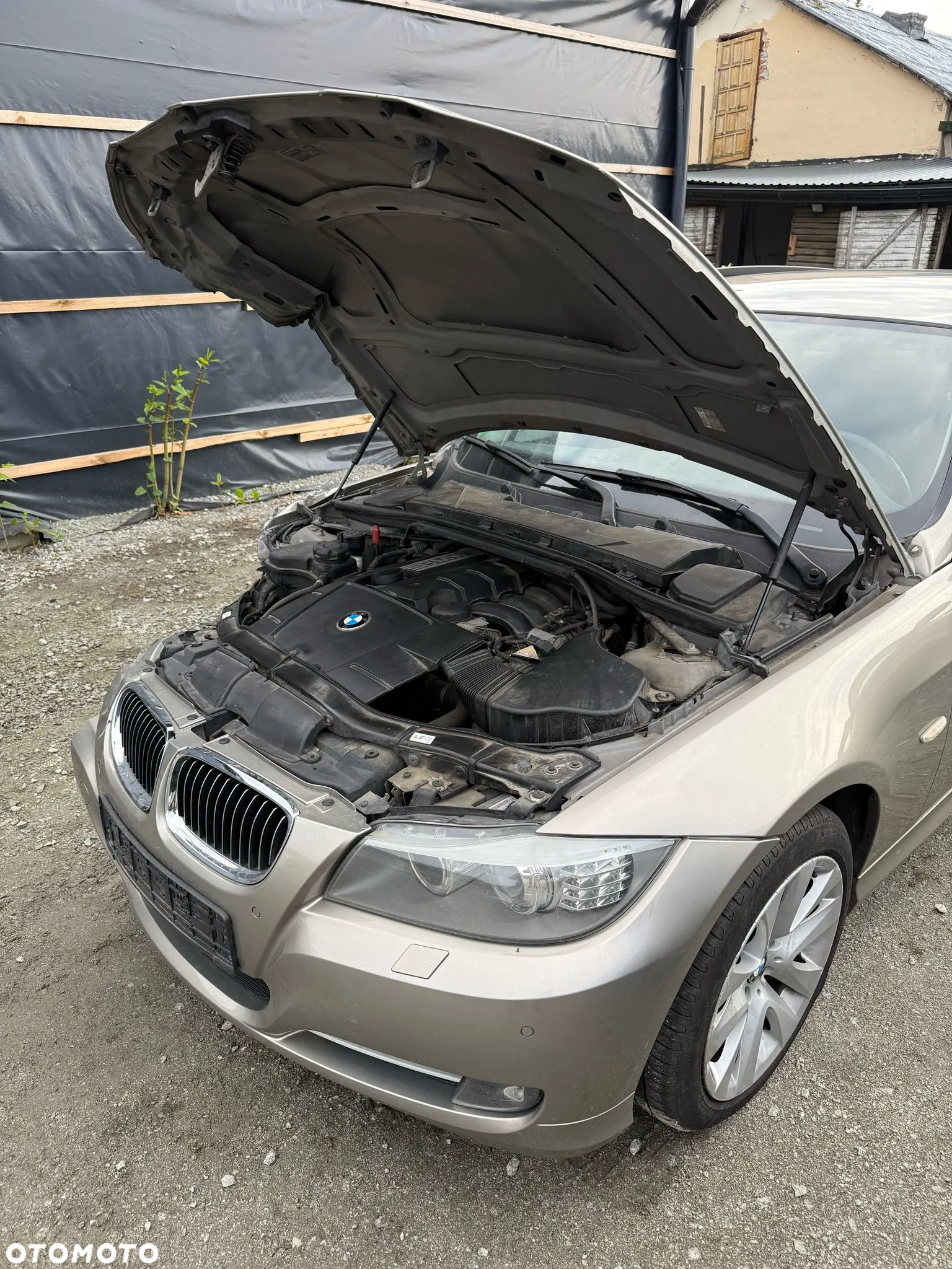 BMW Seria 3 320i Touring - 18