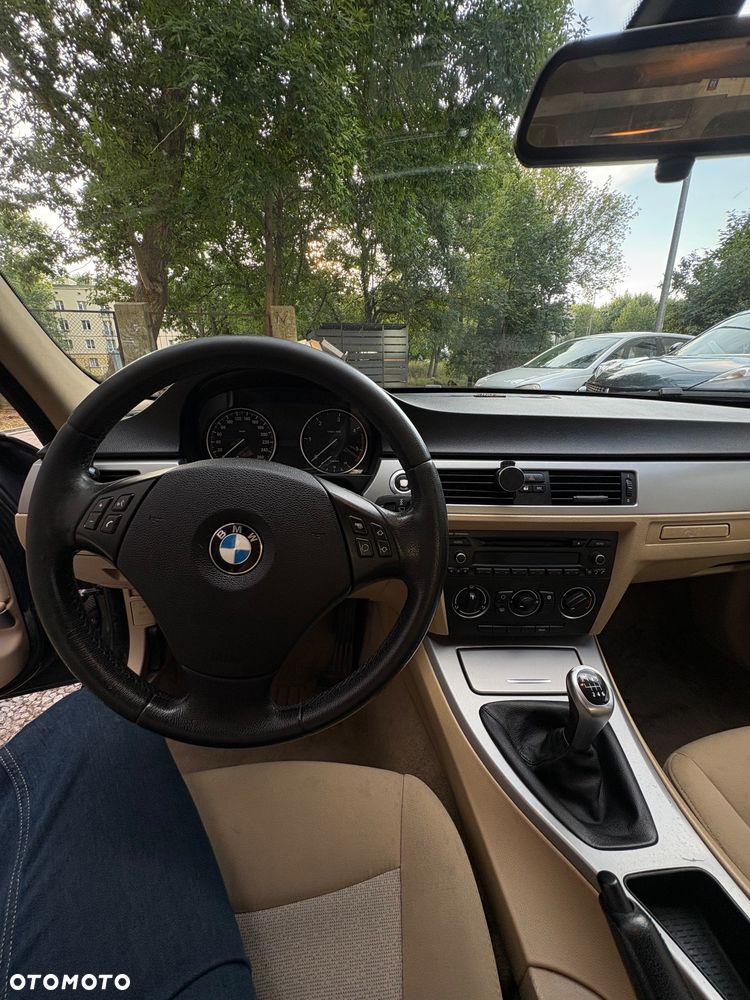 BMW Seria 3 320d - 5
