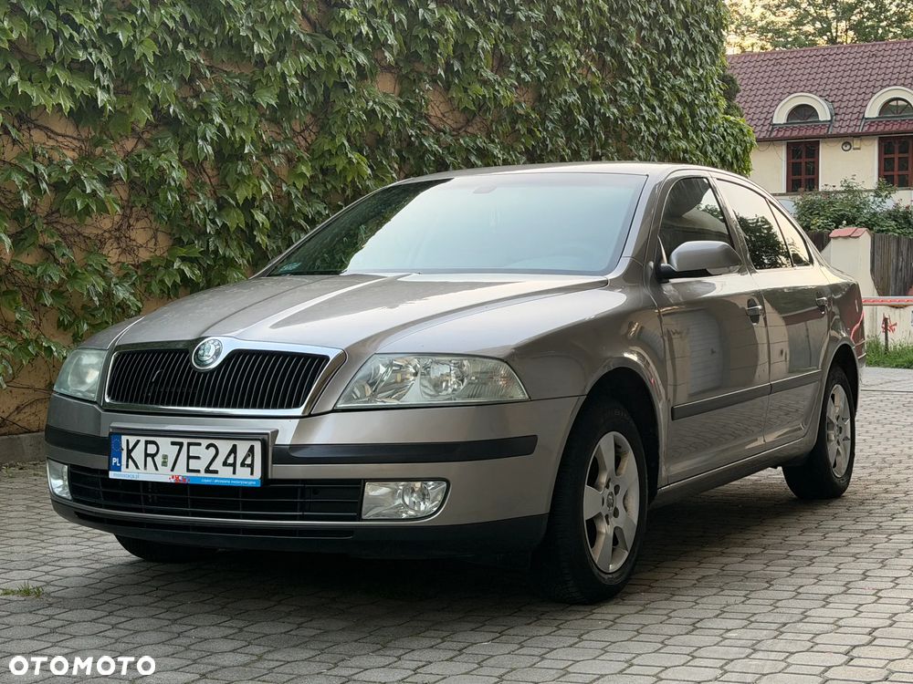 Skoda Octavia 1.6 Elegance - 1