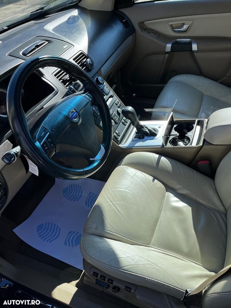 Volvo XC 90 D5 AWD Geartronic Momentum - 14
