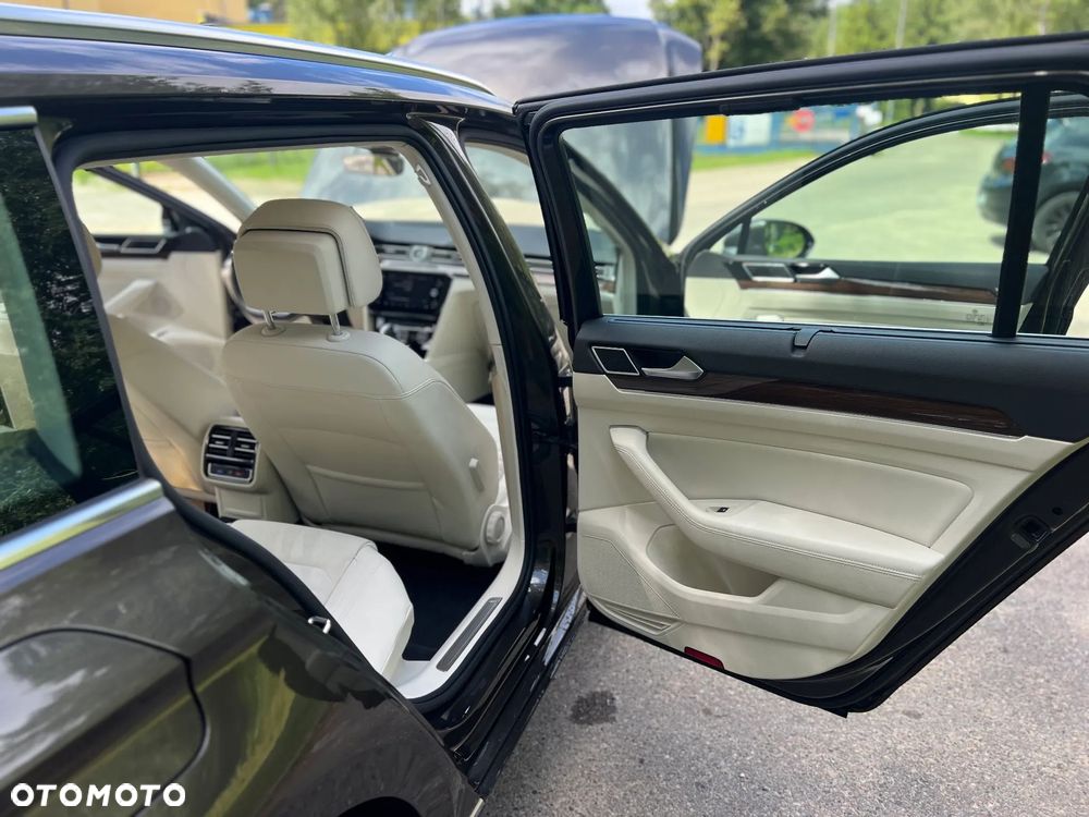 Volkswagen Passat 2.0 TDI BMT 4Mot Highline DSG - 17