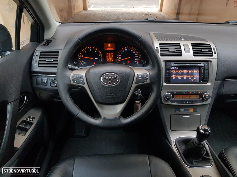 Toyota Avensis SD 2.0 D-4D Exclusive +Pele+GPS - 36