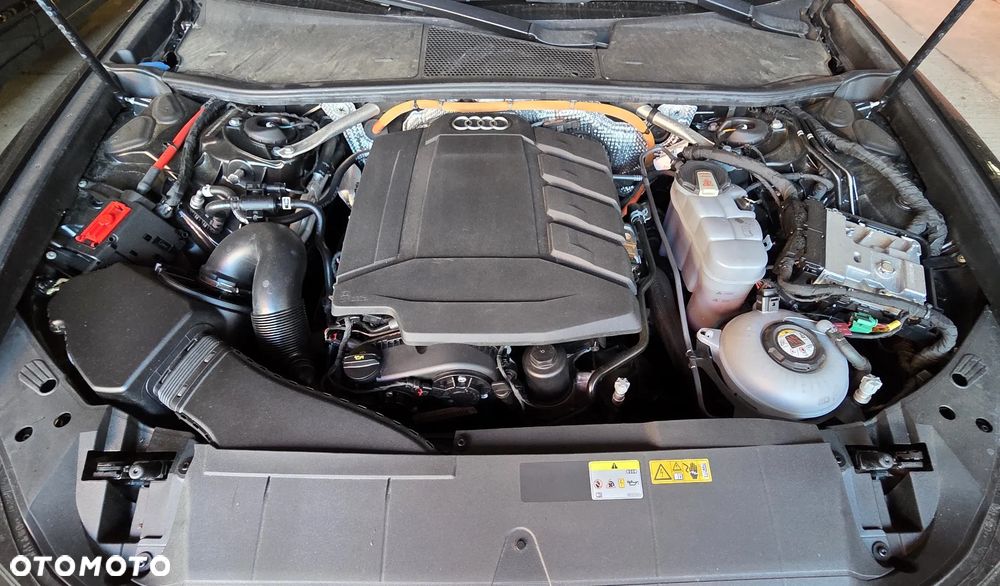 Audi A6 Avant 55 TFSI e quattro S tronic S line - 12