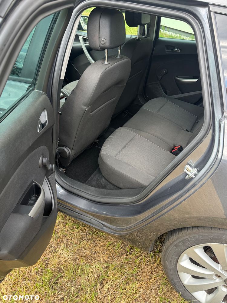 Opel Astra 1.4 Turbo - 8