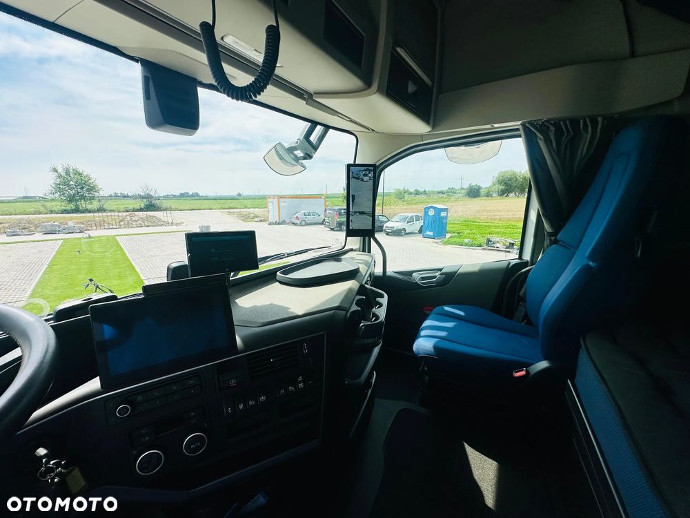 Volvo VOLVO FH 500 4x2 Globetrotter XL AERO - 12
