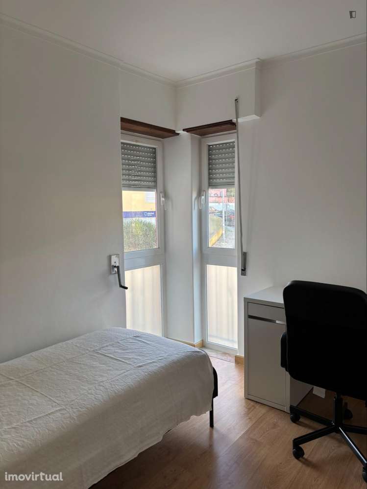 Quarto - localizado em Carcavelos Lisbon - Grande imagem: 2/10