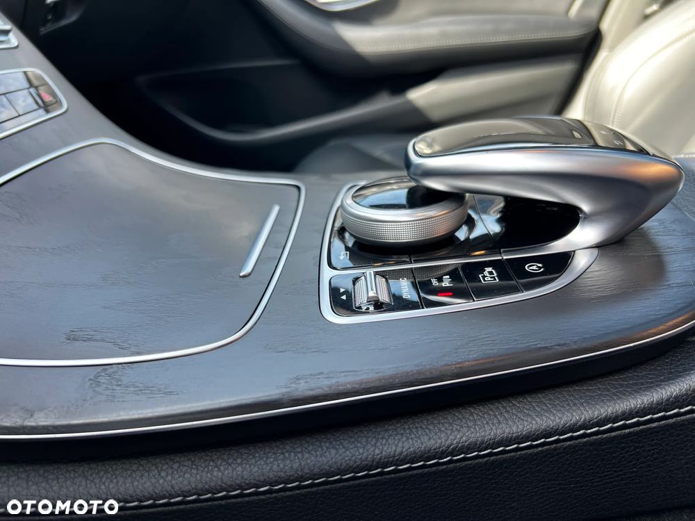 Mercedes-Benz Klasa E 220 d 9G-TRONIC - 16