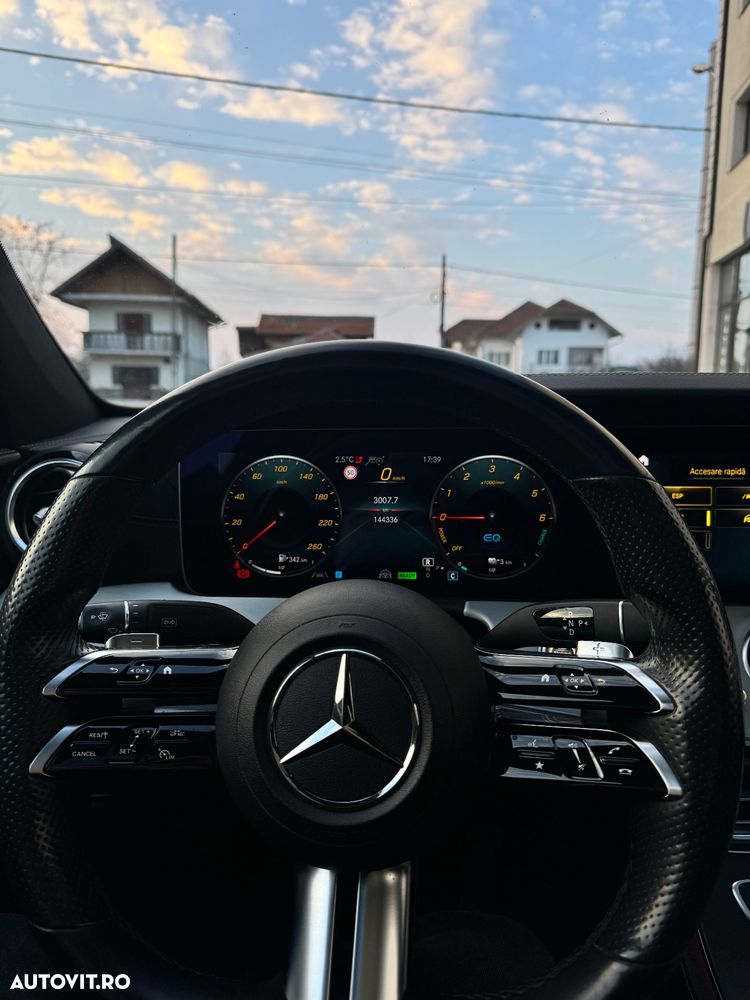 Mercedes-Benz E 300 de 4Matic 9G-TRONIC AMG Line - 8