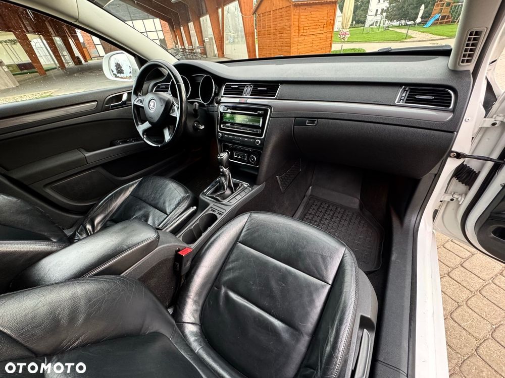 Skoda Superb 1.6 TDI Exclusive - 6