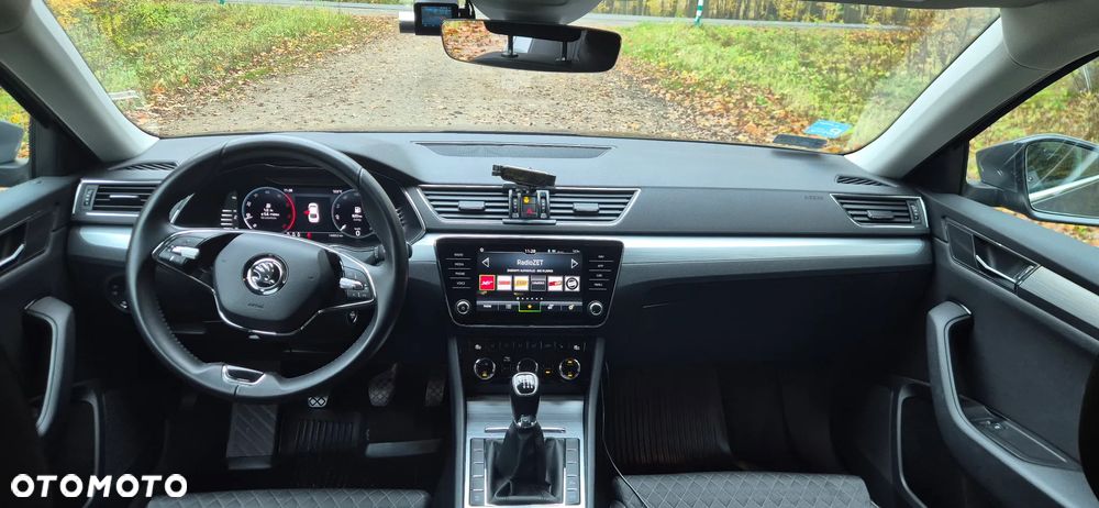 Skoda Superb 2.0 TDI SCR Ambition - 14