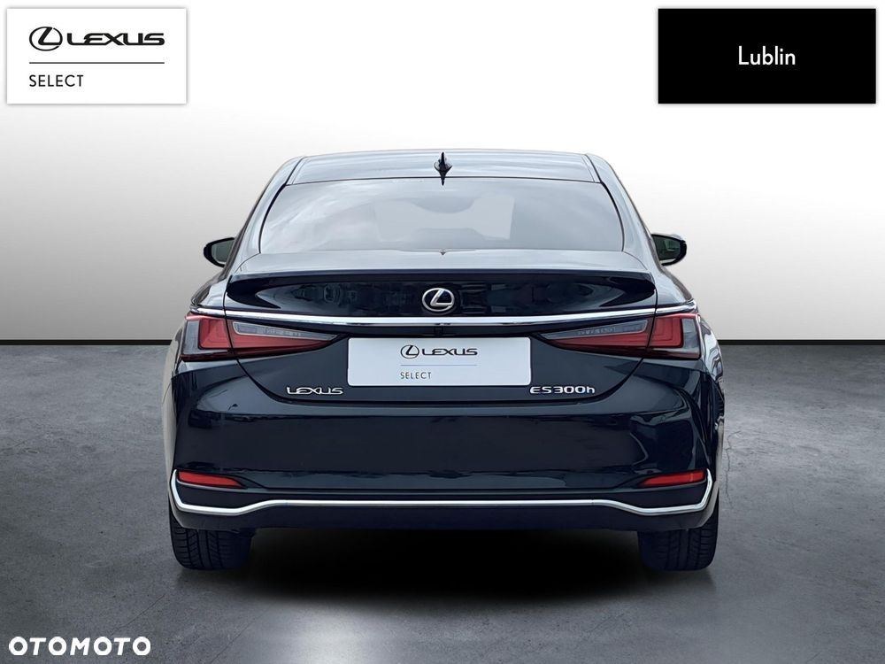 Lexus ES 300h Business Edition - 4
