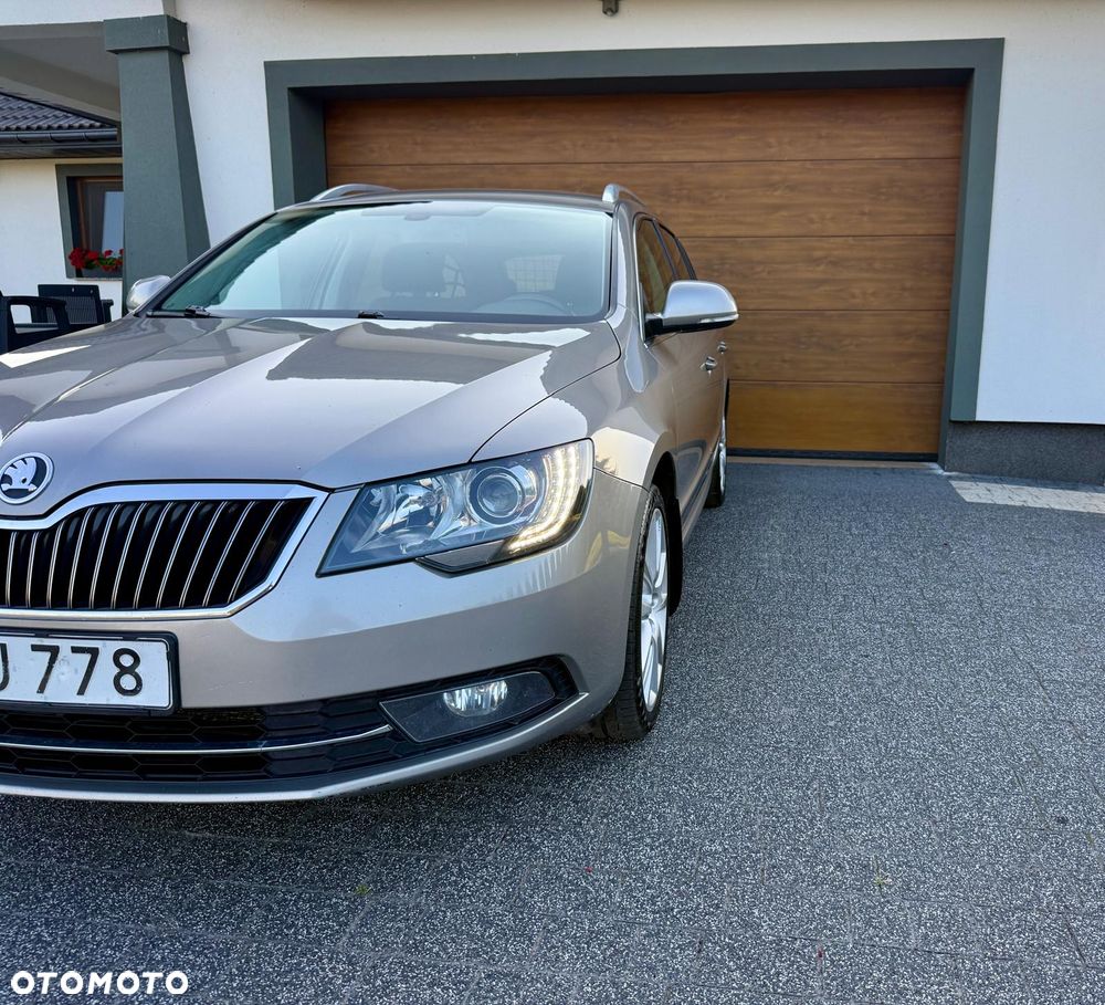 Skoda Superb 2.0 TDI Green tec DSG Elegance - 9