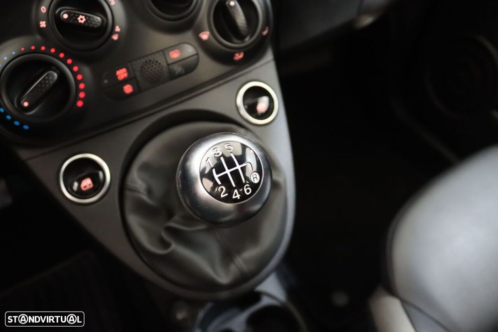 Fiat 500C 1.0 Hybrid Connect - 28