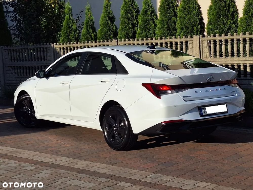 Hyundai Elantra 1.6 Smart - 34