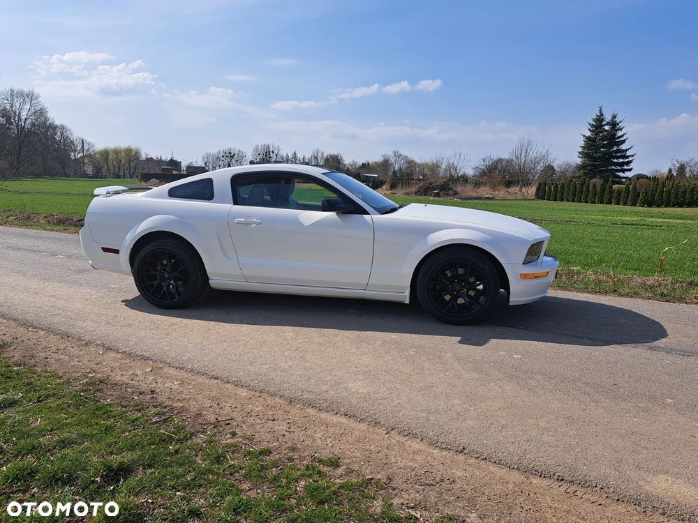 Ford Mustang - 6