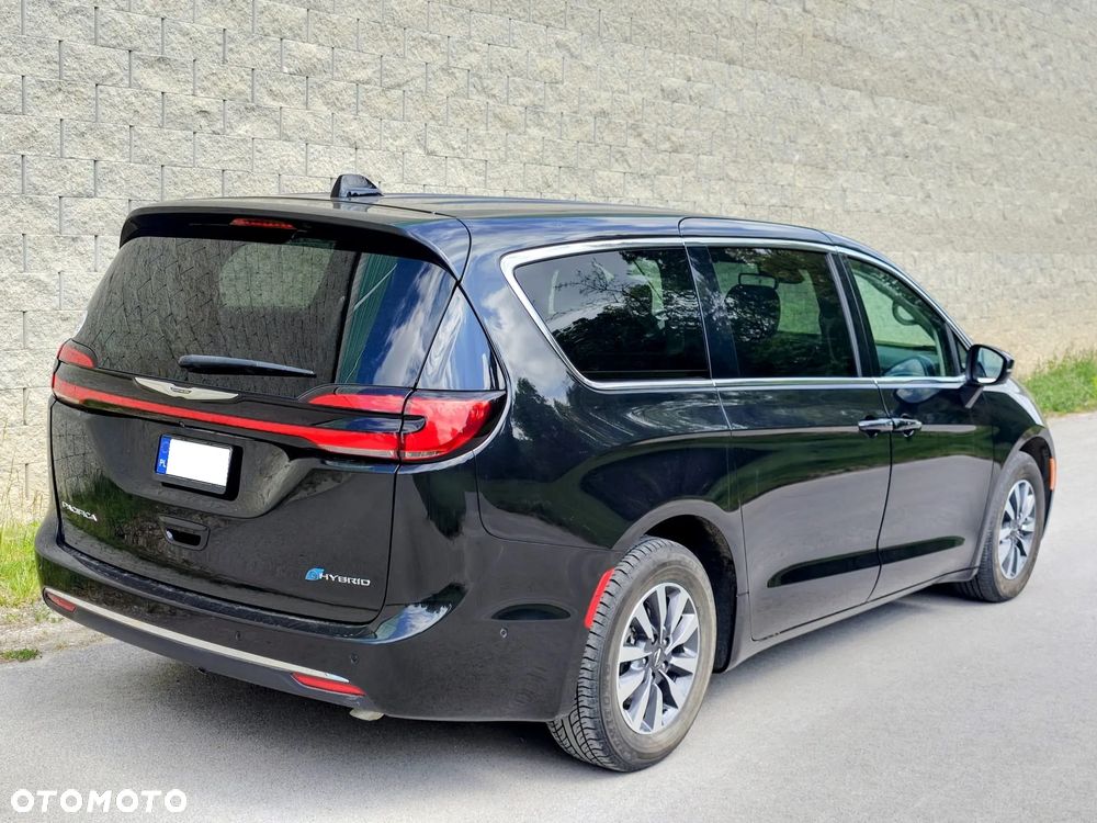 Chrysler Pacifica - 6